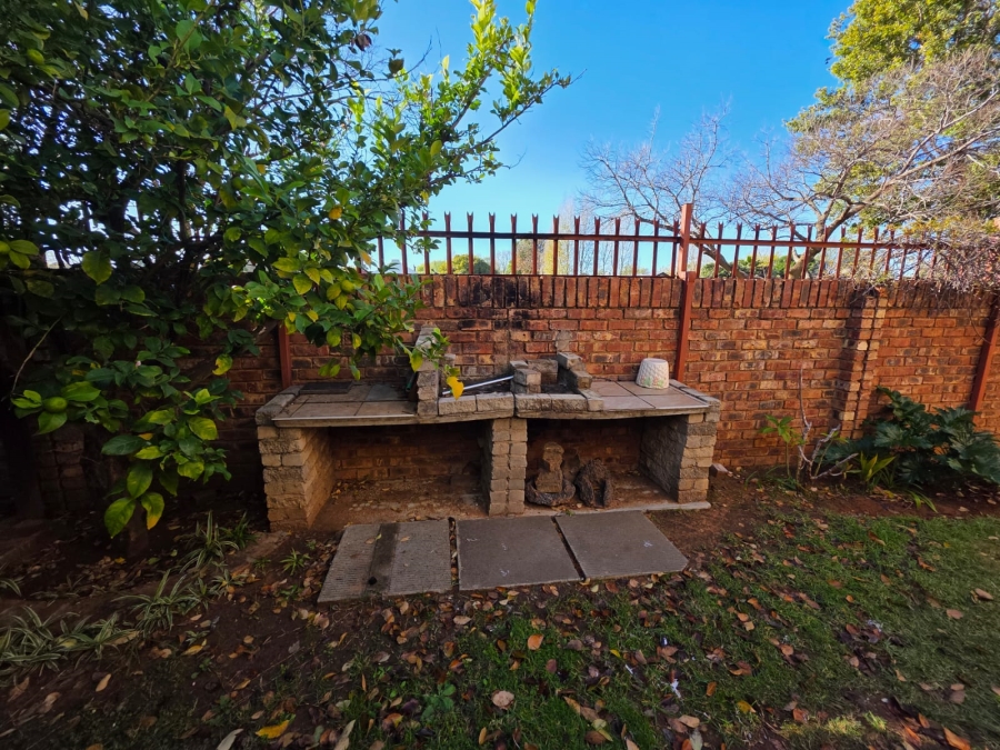 To Let 3 Bedroom Property for Rent in Langenhovenpark Free State